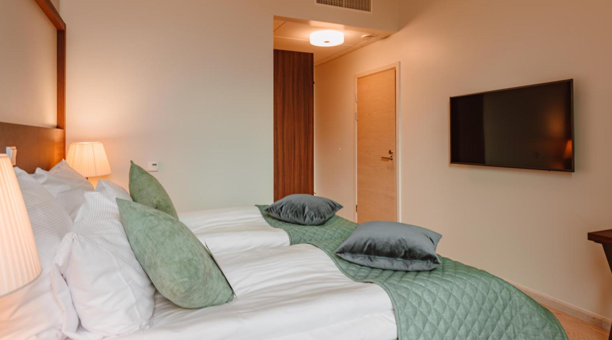 Clarion 4*